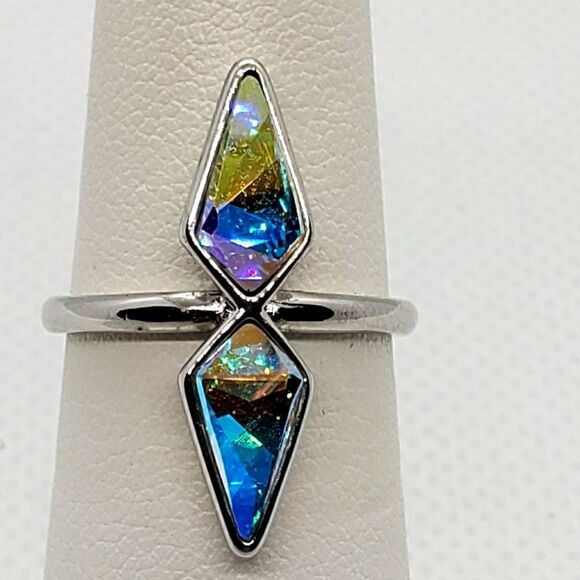 Fragrant Jewels Silver Irridescent Ring - Picture 2 of 8